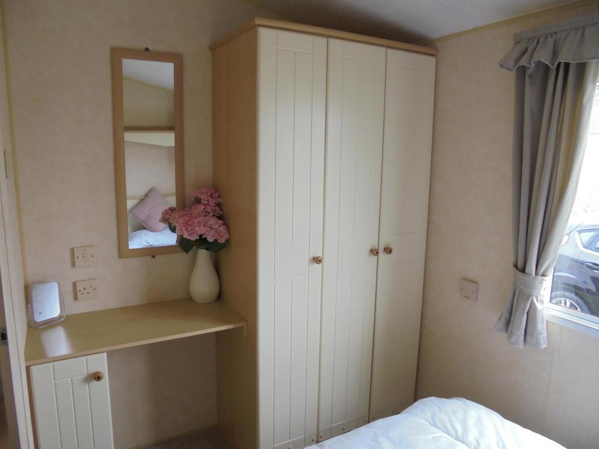 Coral Beach : The Richmond:- 6 Berth, Blow Heated 英戈尔德梅尔斯 外观 照片