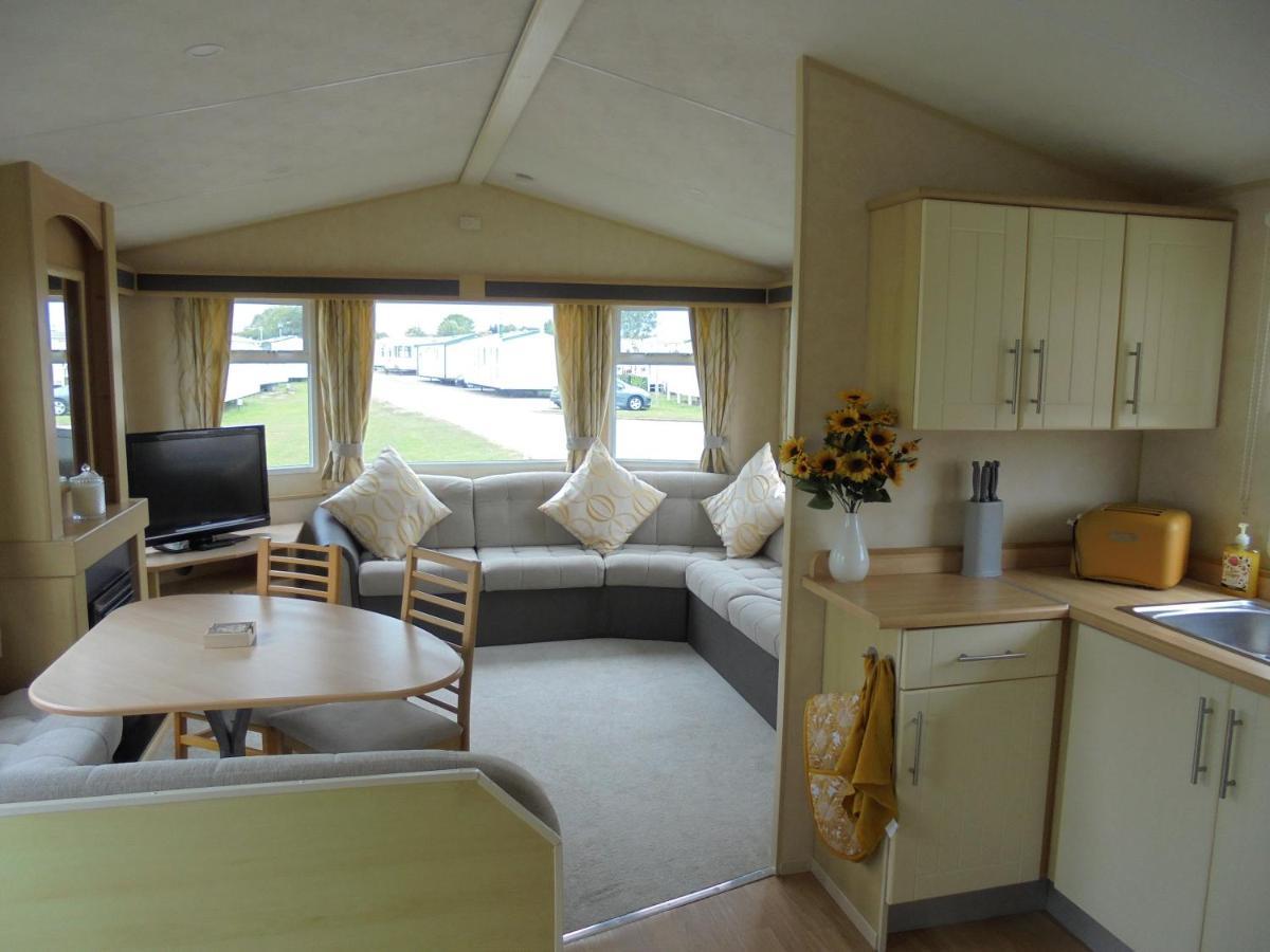 Coral Beach : The Richmond:- 6 Berth, Blow Heated 英戈尔德梅尔斯 外观 照片